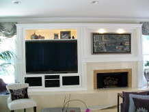 Northpark Mantel with Niche